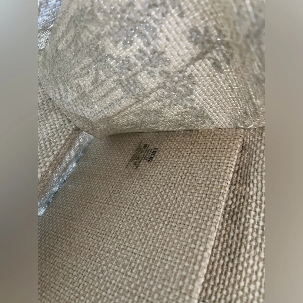 NWOT Dior beauty around the world tote - Picture 3 of 8